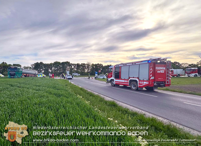 20260505_Verkehrsunfall mit drei Fahrzeugen auf der L157 bei Tattendorf  Foto: Hubert Dachauer/FF Tattendorf