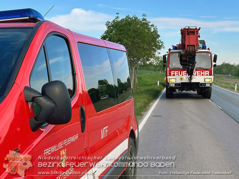 20260505_Verkehrsunfall mit drei Fahrzeugen auf der L157 bei Tattendorf  Foto: Hubert Dachauer/FF Tattendorf