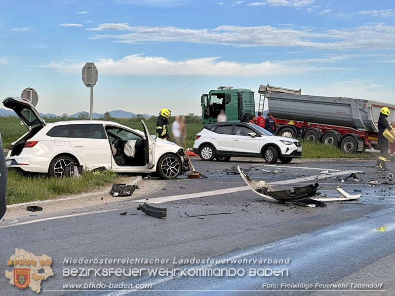 20260505_Verkehrsunfall mit drei Fahrzeugen auf der L157 bei Tattendorf Foto: Rene�Hofmann / FF Tattendorf