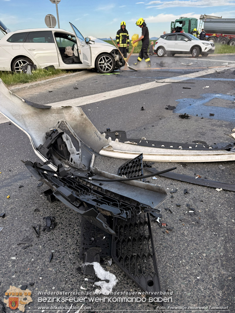 20260505_Verkehrsunfall mit drei Fahrzeugen auf der L157 bei Tattendorf Foto: Rene�Hofmann / FF Tattendorf