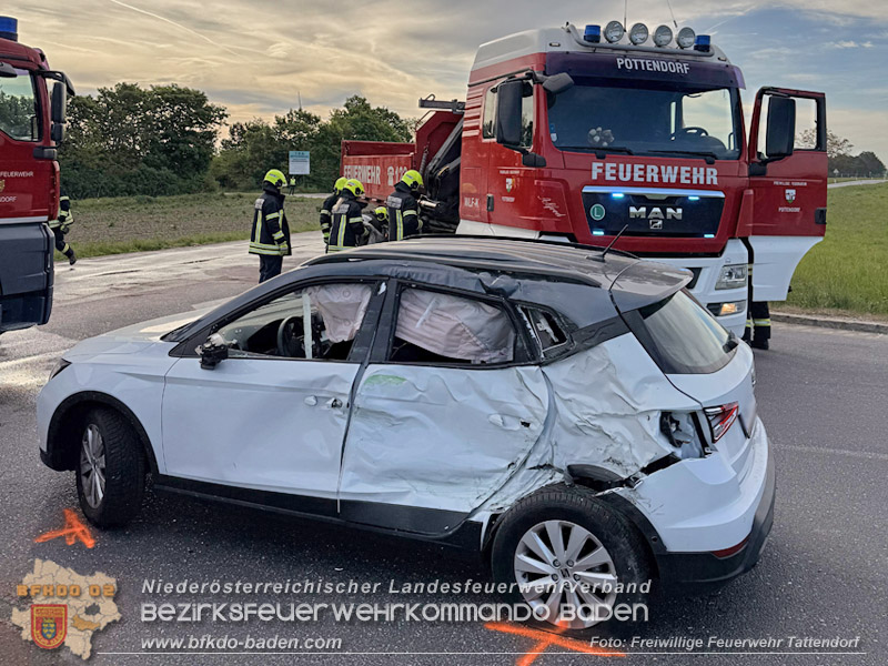 20260505_Verkehrsunfall mit drei Fahrzeugen auf der L157 bei Tattendorf Foto: Rene�Hofmann / FF Tattendorf