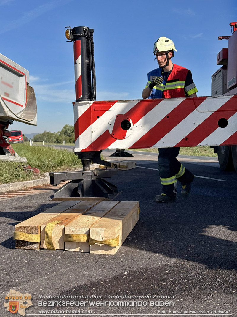 20260505_Verkehrsunfall mit drei Fahrzeugen auf der L157 bei Tattendorf Foto: Rene�Hofmann / FF Tattendorf