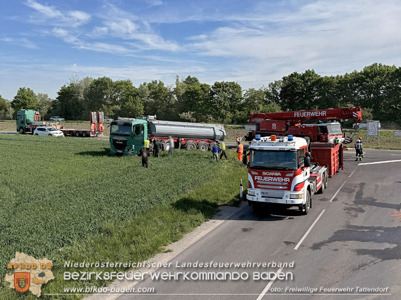20260505_Verkehrsunfall mit drei Fahrzeugen auf der L157 bei Tattendorf Foto: Rene�Hofmann / FF Tattendorf