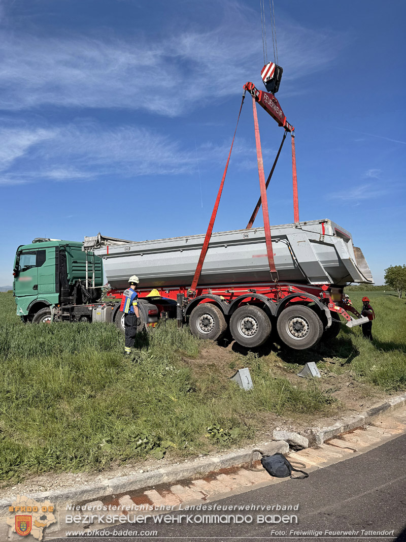 20260505_Verkehrsunfall mit drei Fahrzeugen auf der L157 bei Tattendorf Foto: Rene�Hofmann / FF Tattendorf