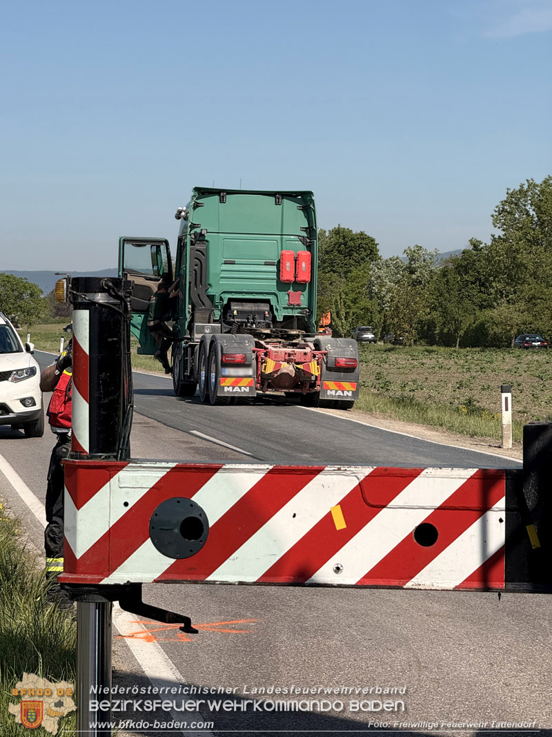 20260505_Verkehrsunfall mit drei Fahrzeugen auf der L157 bei Tattendorf Foto: Rene�Hofmann / FF Tattendorf
