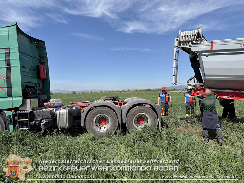 20260505_Verkehrsunfall mit drei Fahrzeugen auf der L157 bei Tattendorf Foto: Rene�Hofmann / FF Tattendorf
