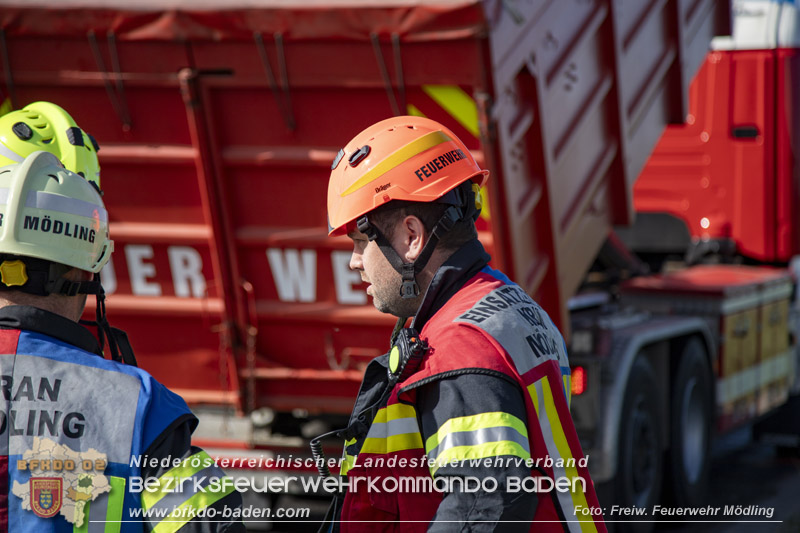 20260505_Verkehrsunfall mit drei Fahrzeugen auf der L157 bei Tattendorf  Foto: FF M�dling