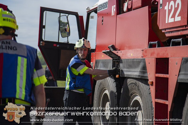 20260505_Verkehrsunfall mit drei Fahrzeugen auf der L157 bei Tattendorf Foto: FF M�dling