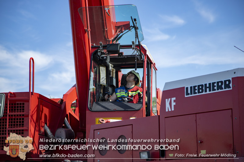 20260505_Verkehrsunfall mit drei Fahrzeugen auf der L157 bei Tattendorf Foto: FF M�dling