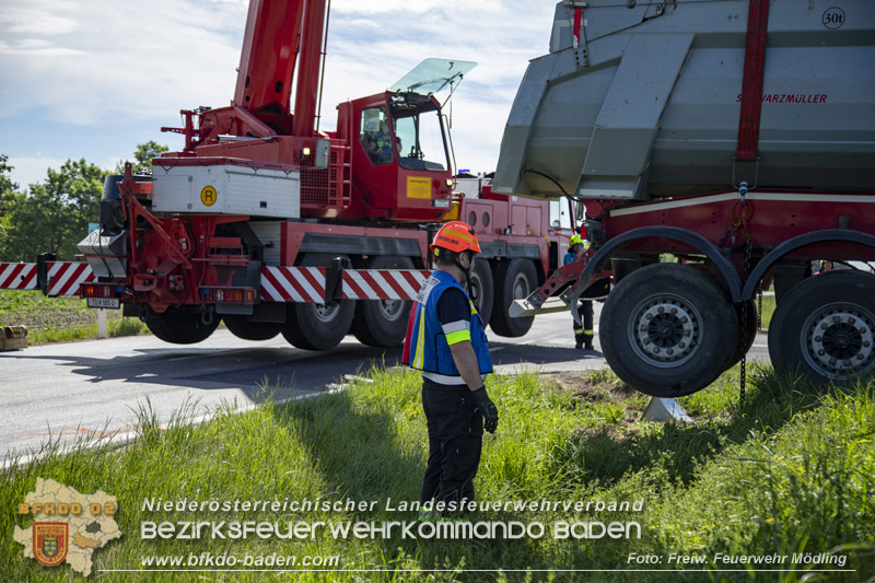 20260505_Verkehrsunfall mit drei Fahrzeugen auf der L157 bei Tattendorf Foto: FF M�dling