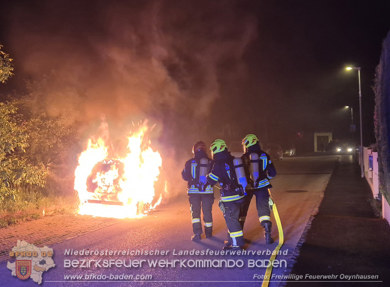 20260512_Geparktes Elektrofahrzeug f�ngt pl�tzlich in Oeynhausen Feuer Foto: Thomas Fontner FF Oeynhausen
