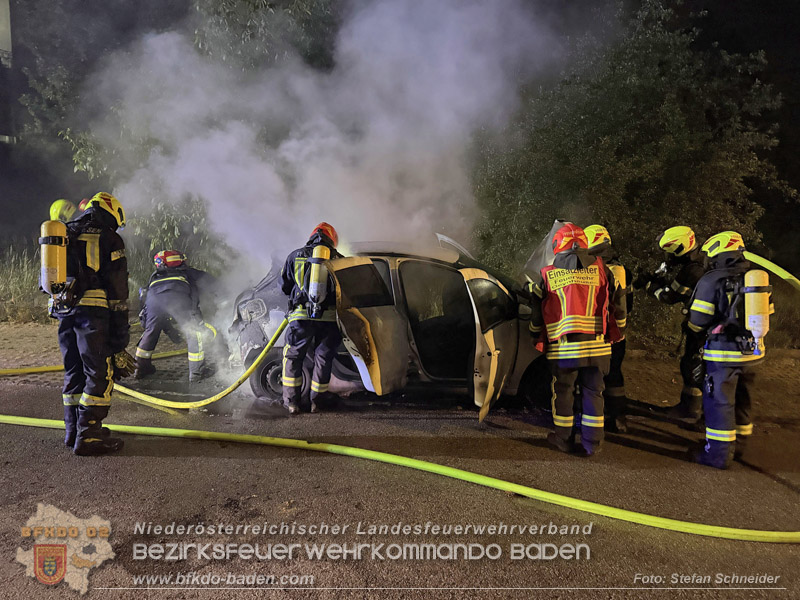 20260512_Geparktes Elektrofahrzeug f�ngt pl�tzlich in Oeynhausen Feuer Foto: Stefan Schneider BFKDO BADEN