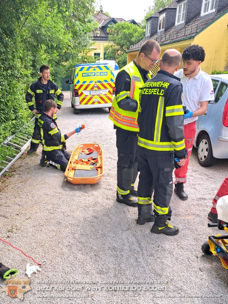 20260514_Feuerwehr unterst�tzt Rettungsdienst in Enzesfeld  Foto: FF Enzesfeld