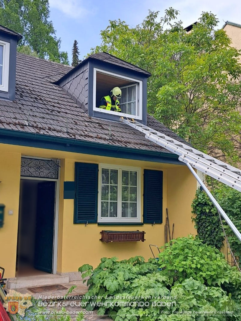 20260514_Feuerwehr unterst�tzt Rettungsdienst in Enzesfeld  Foto: FF Enzesfeld