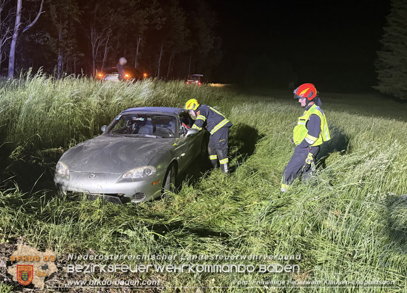20260526_Fahrzeugbergung auf der L127 bei Klausen-Leopolsdorf  Foto: FF Klausen-Leopolsdorf