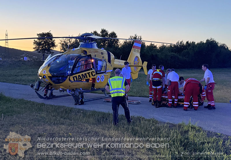 20260529_Verkehrsunfall mit Fahrzeugbrand auf der A2 Auffahrt Kottingbrunn Foto: Stefan Schneider BFKDO BADEN