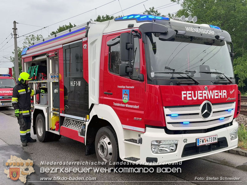 20260603_Verkehrsunfall auf Badner-Bahn �bergang in Traiskirchen  Foto: Stefan Schneider BFKDO BADEN
