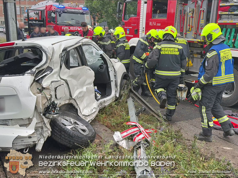 20260603_Verkehrsunfall auf Badner-Bahn �bergang in Traiskirchen  Foto: Stefan Schneider BFKDO BADEN