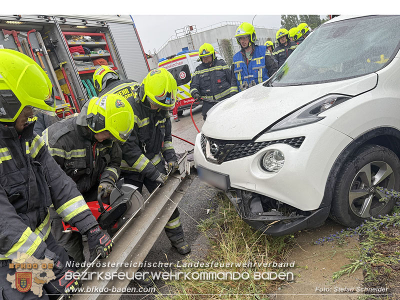 20260603_Verkehrsunfall auf Badner-Bahn �bergang in Traiskirchen  Foto: Stefan Schneider BFKDO BADEN