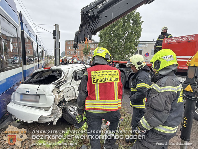 20260603_Verkehrsunfall auf Badner-Bahn �bergang in Traiskirchen  Foto: Stefan Schneider BFKDO BADEN