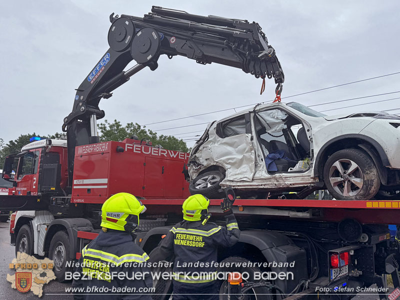 20260603_Verkehrsunfall auf Badner-Bahn �bergang in Traiskirchen  Foto: Stefan Schneider BFKDO BADEN