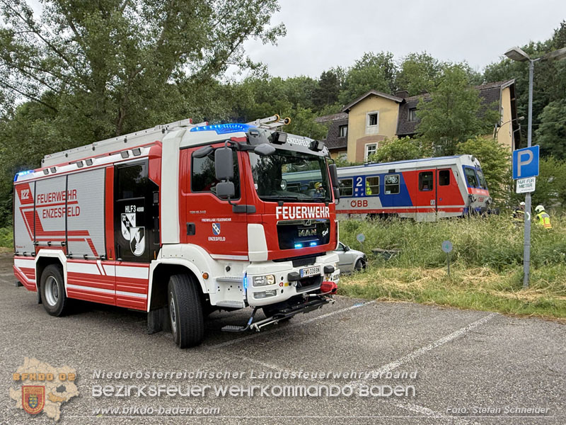20260603_Triebwagen f�ngt Feuer auf der Triestingtal Bahnstrecke bei Enzesfeld  Foto: Stefan Schneider BFKDO BADEN