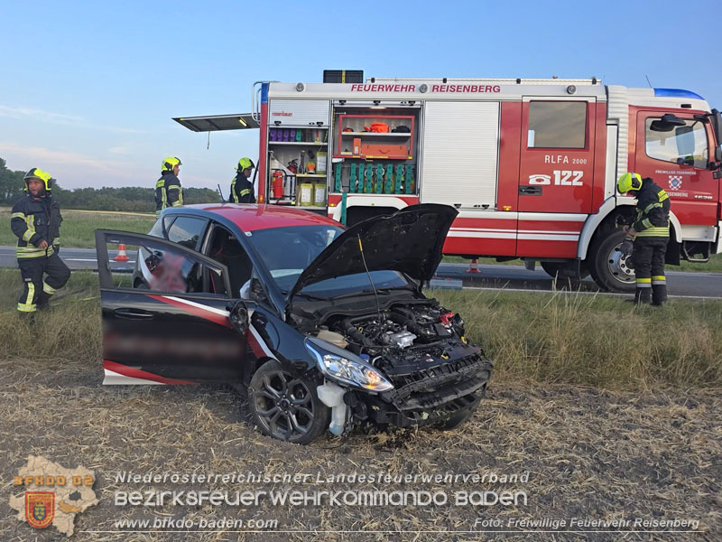 20260630_Verkehrsunfall mit vermeintlichem Fahrzeugbrand auf der B60  Foto: FF Reisenberg