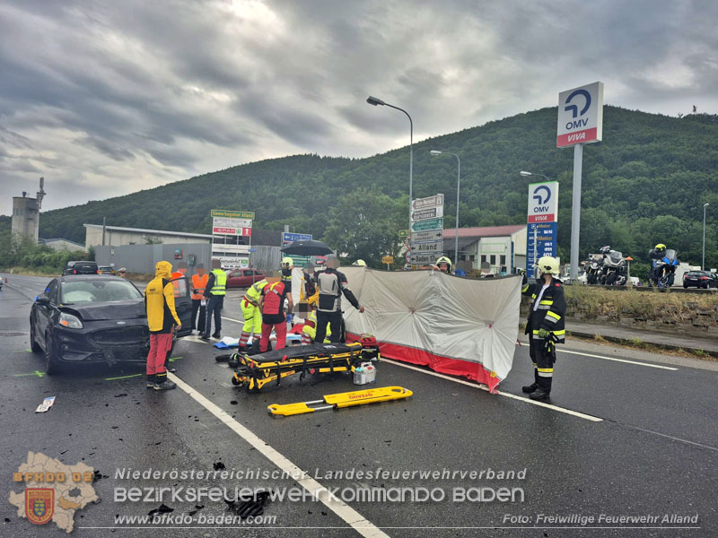 20260705_Verkehrsunfall auf der L110 bei Alland mit Motorrad und PKW  Foto: FF Alland