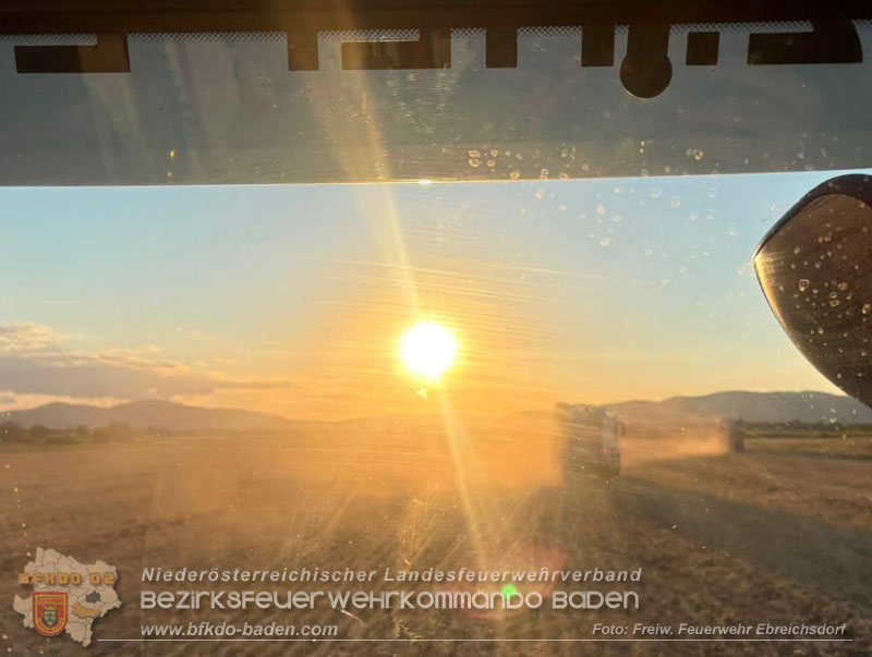 20260709_Vegetationsbrand auf einem Feld zwischen Oberwaltersdorf und Ebreichsdorf Foto: Freiwillige Feuerwehr Ebreichsdorf 20260709_Vegetationsbrand auf einem Feld zwischen Oberwaltersdorf und Ebreichsdorf Foto: Freiwillige Feuerwehr Ebreichsdorf