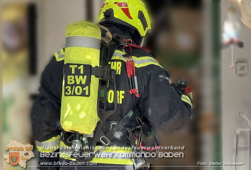 20260711_Brand eines PV-Speichers in Baden Ortsteil Weikersdorf Foto: Stefan Schneider BFKDO BADEN