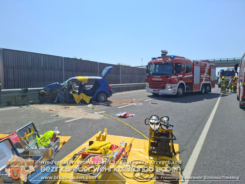 20260730_Menschenrettung nach Verkehrsunfall PKW gegen LKW auf der B17 bei Sollenau  Foto: FF Sch&ouml;nau/Triesting