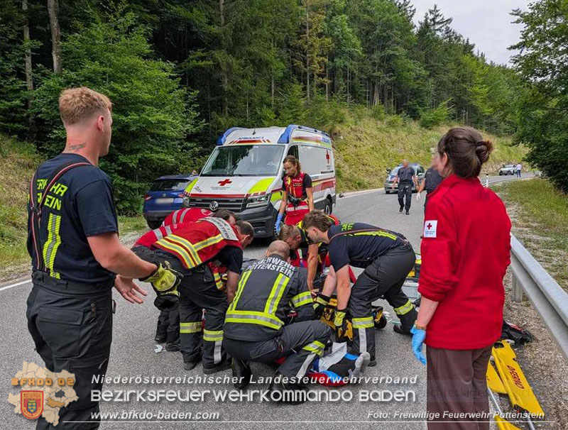 20260802_Verkehrsunfall auf beliebter Motorradstrecke "Am Hals" Pottenstein  Foto: Gerald Schwarz FF Pottenstein