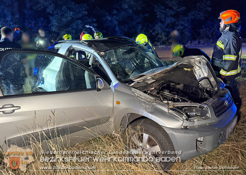 20260812_Verkehrsunfall miet einem SUV auf der Leesdorferstra�e bei Tribuswinkel - Foto: Stefan Schneider BFKDO BADEN