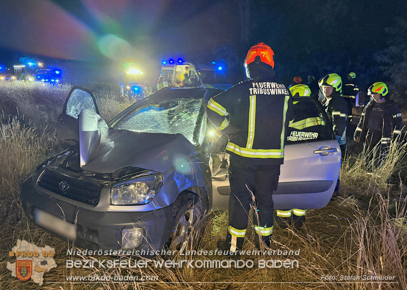 20260812_Verkehrsunfall miet einem SUV auf der Leesdorferstra�e bei Tribuswinkel - Foto: Stefan Schneider BFKDO BADEN