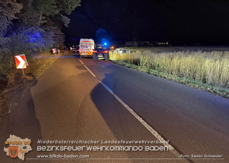 20260812_Verkehrsunfall miet einem SUV auf der Leesdorferstra�e bei Tribuswinkel - Foto: Stefan Schneider BFKDO BADEN
