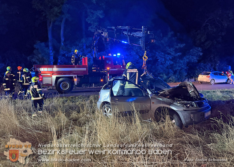 20260812_Verkehrsunfall miet einem SUV auf der Leesdorferstra�e bei Tribuswinkel - Foto: Stefan Schneider BFKDO BADEN