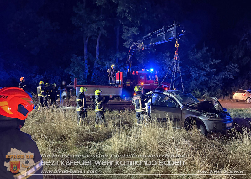 20260812_Verkehrsunfall miet einem SUV auf der Leesdorferstra�e bei Tribuswinkel - Foto: Stefan Schneider BFKDO BADEN