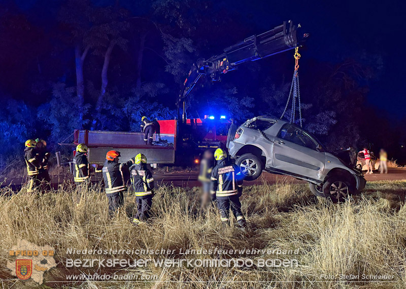 20260812_Verkehrsunfall miet einem SUV auf der Leesdorferstra�e bei Tribuswinkel - Foto: Stefan Schneider BFKDO BADEN