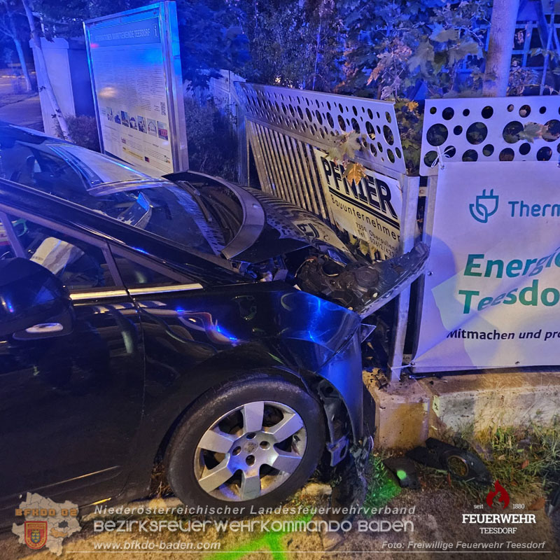 20260817_Verkehrsunfall im Ortsgebiet Teesdorf - Foto: FF Teesdorf