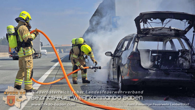 20260820_Fahrzeugbrand auf der A2 Richtungsfahrbahn Wien - Foto: FF Leobersdorf