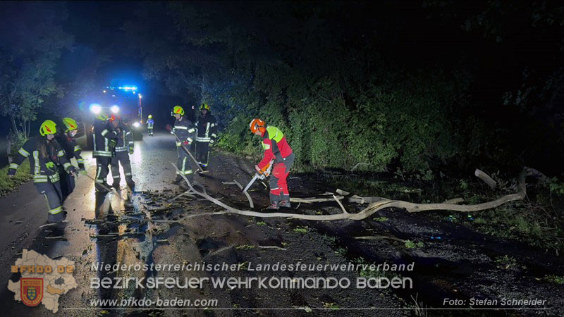 20260829_20260829_N�chtlicher Sturm sorgte f�r Feuerwehreins�tze - Foto: Stefan Schneider BFK BADEN