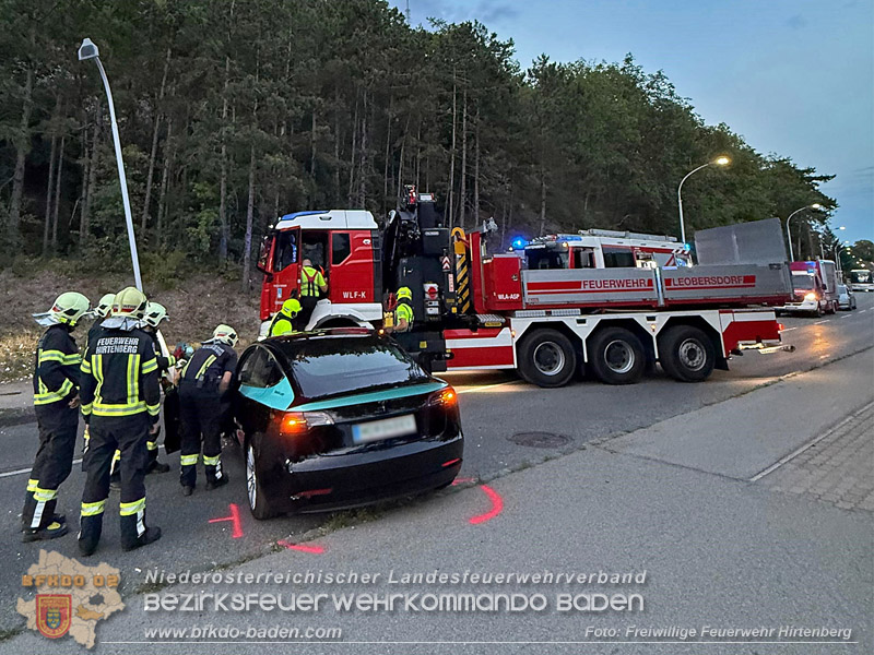 20260829_Schwerer Verkehrsunfall auf der B18 bei Hirtenberg - Foto: Linsbichler FF Hirtenberg