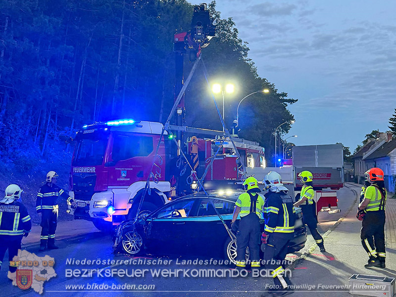 20260829_Schwerer Verkehrsunfall auf der B18 bei Hirtenberg - Foto: Linsbichler FF Hirtenberg