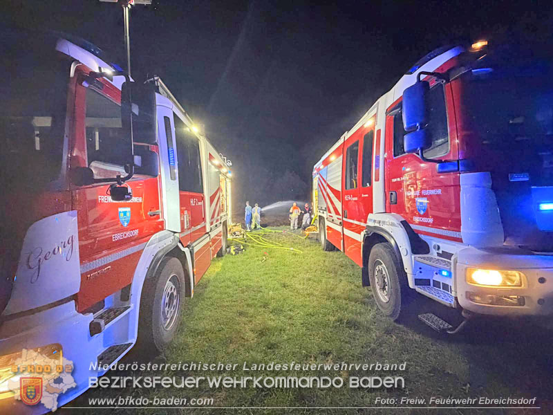 20260902_Silohaufen in Vollbrand bei Ebreichsdorf - Foto: FF Ebreichsdorf