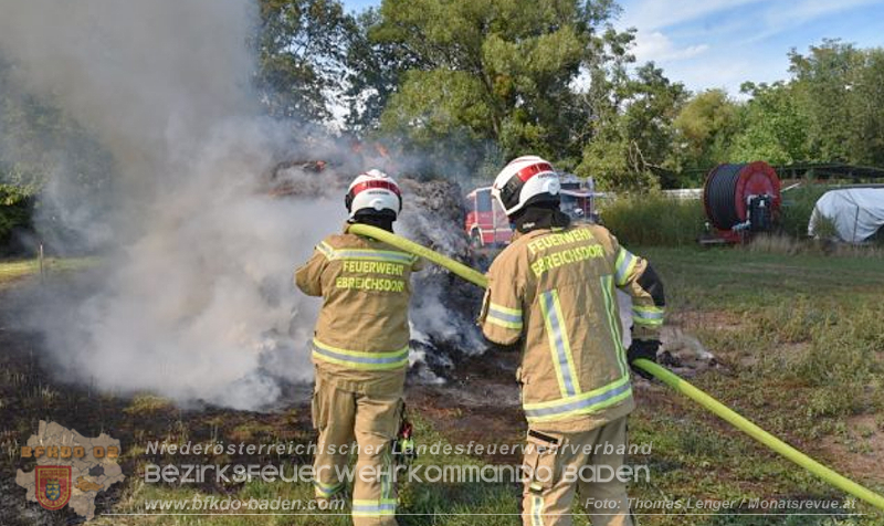 20260902_Silohaufen in Vollbrand bei Ebreichsdorf - Foto: Thomas Lenger Monatsrevue.at
