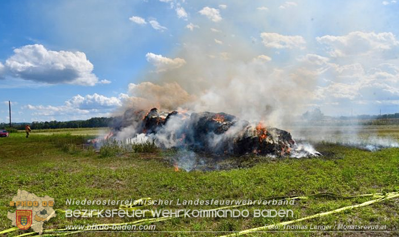 20260902_Silohaufen in Vollbrand bei Ebreichsdorf - Foto: Thomas Lenger Monatsrevue.at