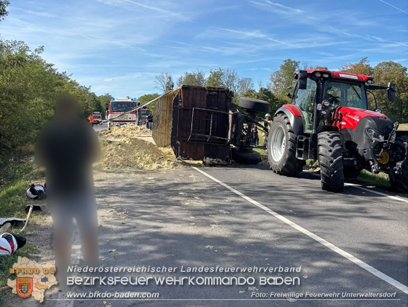 20260920_Bergung eines Traktoranh�ngers nach Verkehrsunfall auf der B60 - Foto: FF Unterwaltersdorf
