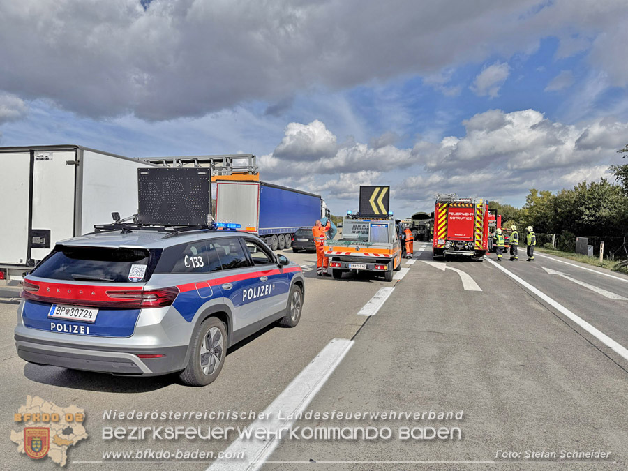 20261009_Bergung einer Arbeitsmaschine samt Anh�nger auf der A2 - Foto: Stefan Schneider BFKDO BADEN