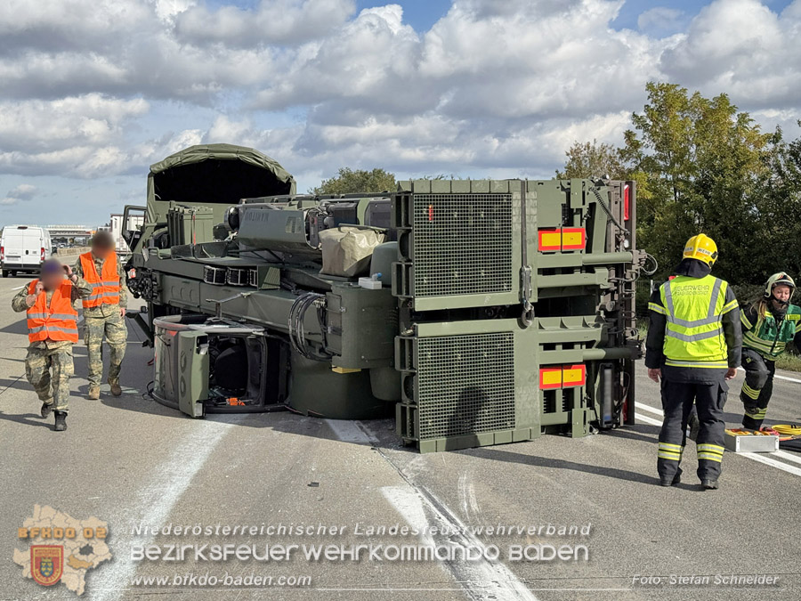20261009_Bergung einer Arbeitsmaschine samt Anh�nger auf der A2 - Foto: Stefan Schneider BFKDO BADEN