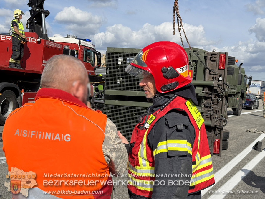 20261009_Bergung einer Arbeitsmaschine samt Anh�nger auf der A2 - Foto: Stefan Schneider BFKDO BADEN
